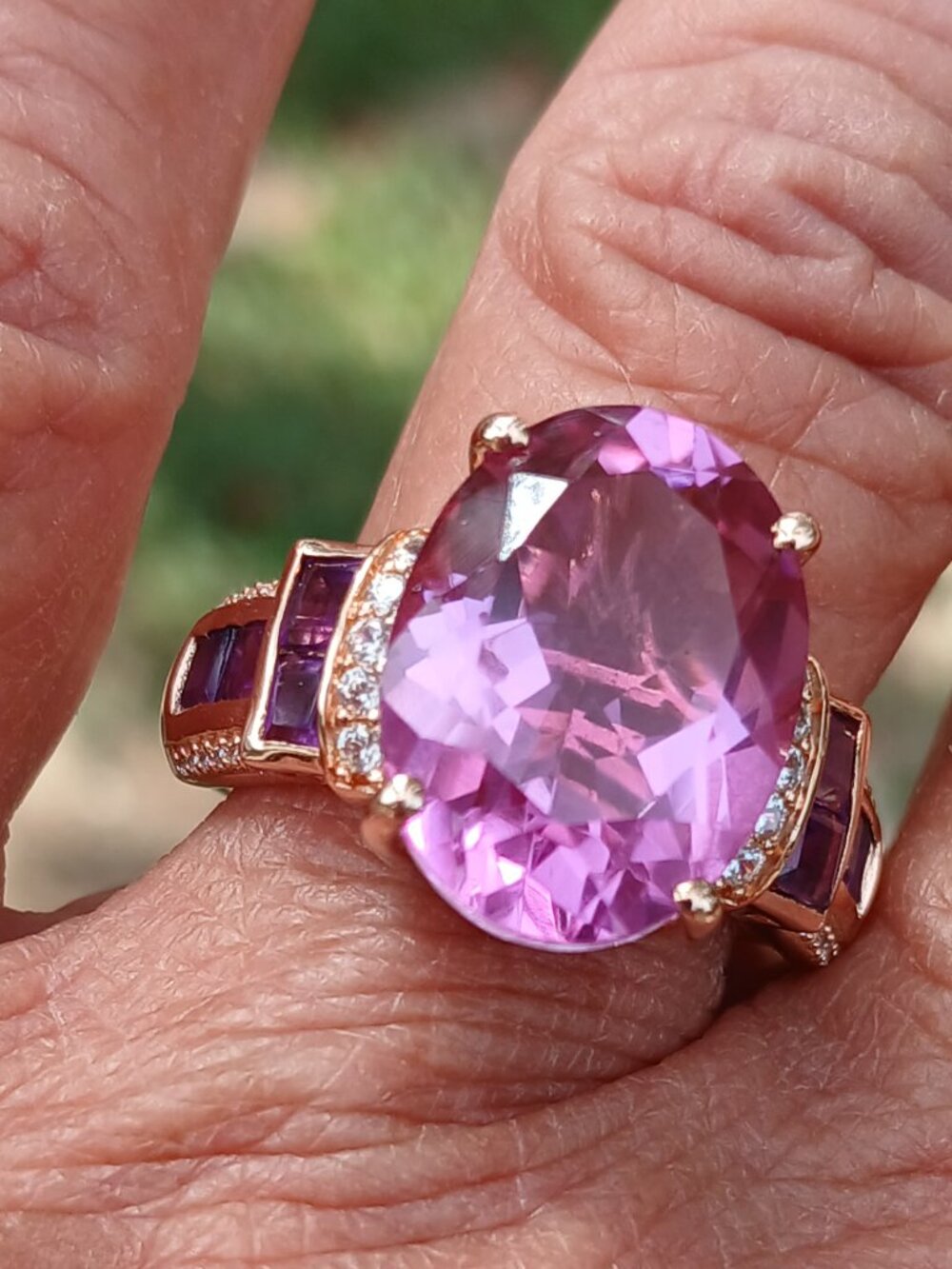 African Lilac Quartz Empress Ring🩷